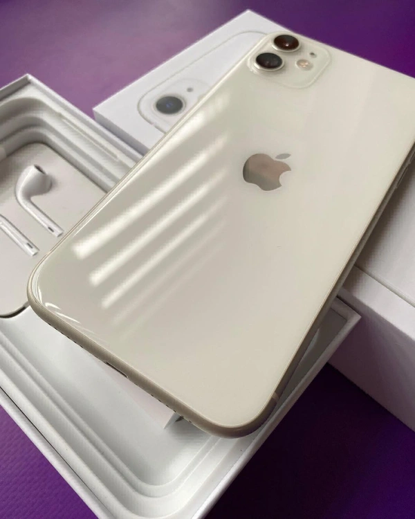 iPhone 11 128Gb 11 Months Used - Imported - White