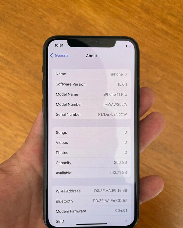 iPhone 11 Pro  (11-15 Months Used) Good Condition (Minor Scratches) - Black