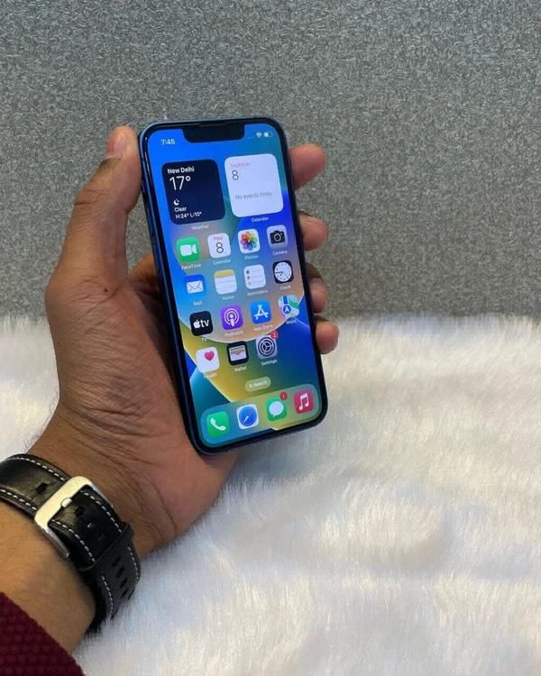 iPhone 13 128Gb (7-8 Months Used) Excellent Condition - White
