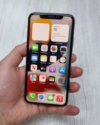 iPhone X 128Gb 13 Months used - Black