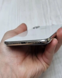 iPhone X 128Gb 13 Months used - Black