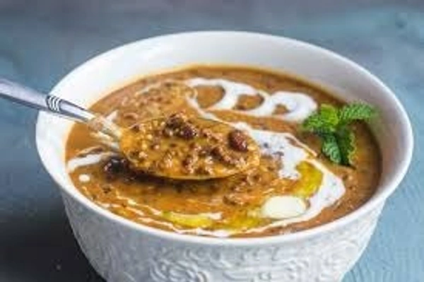 Parota (2pcs) With Shahi Dal Makani