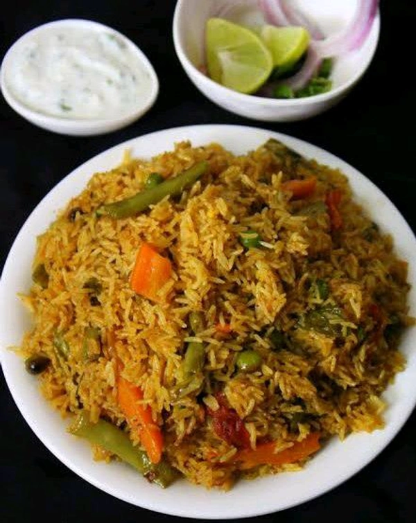 Vegetable Pulav With Egg Capsicum Masala