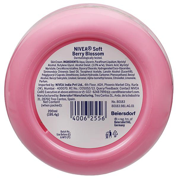 Nivea Soft Light Moisturiser Berry Blossom 200 ml