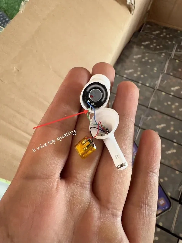 AIRPODS PRO 2  ANC 110 % working USA 🇺🇸  QUALITY 598 mAh