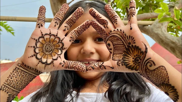 Mehndi Artists 