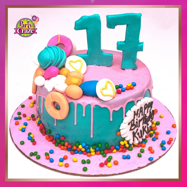 Designer Cakes 28