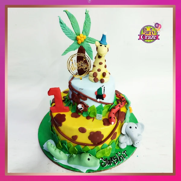 Designer Cakes 43