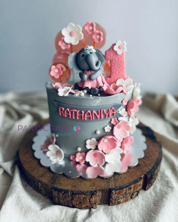 Designer Cakes 76