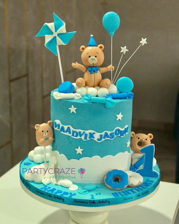 Designer Cakes 84