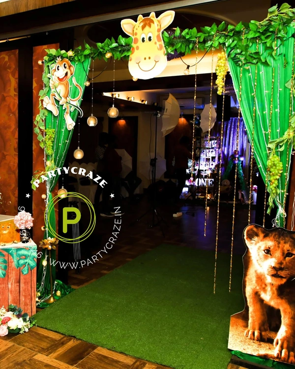 Jungle Safari Theme 