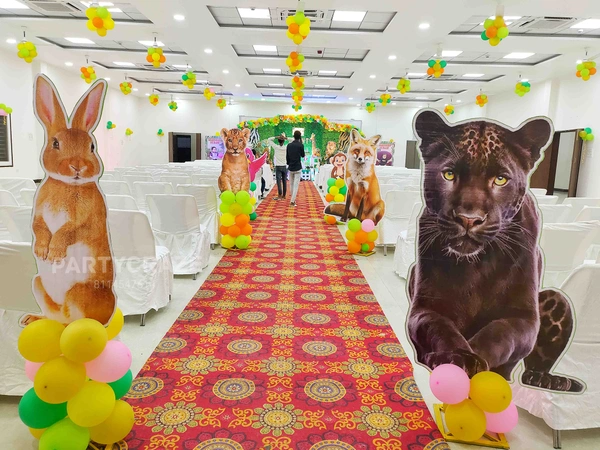 Jungle Safari Theme 