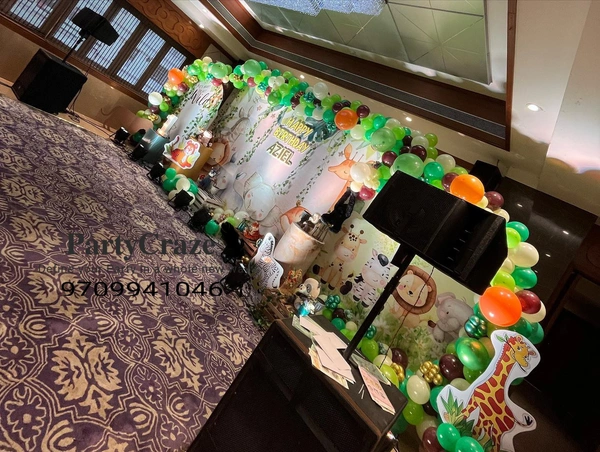 Jungle Safari Theme 