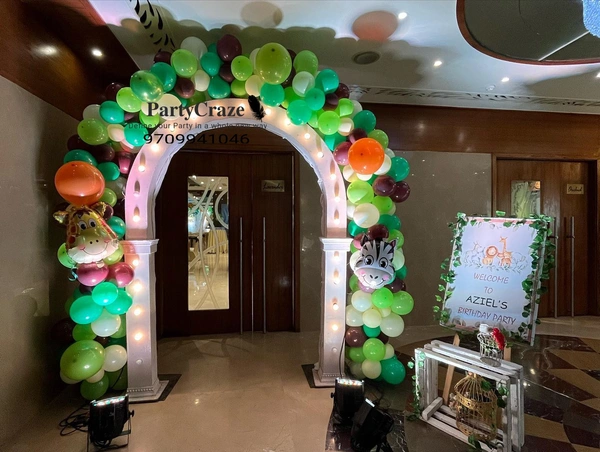 Jungle Safari Theme 