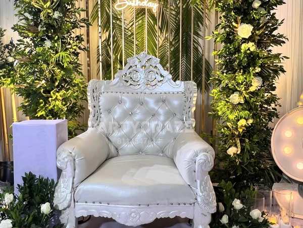 Single Seater Maharaja Chair Rental 