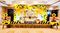 Thematic Square Backdrop 