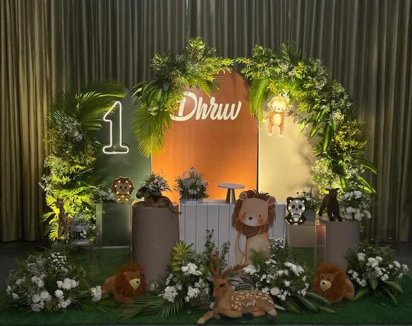 Jungle Safari Theme 