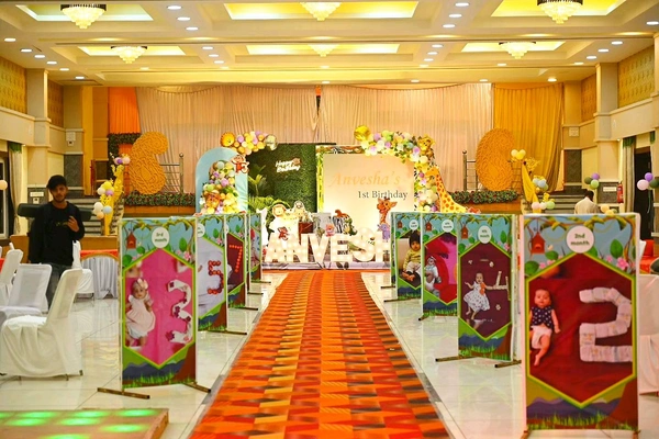 Jungle Safari Theme 