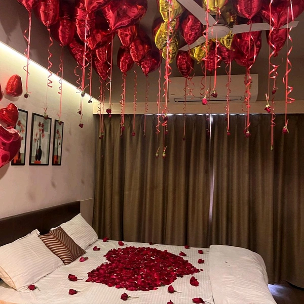 First Night Room Decor 25