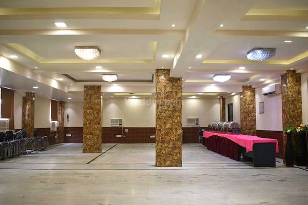 Hotel Eleven Inn, Exhibition Road, Patna