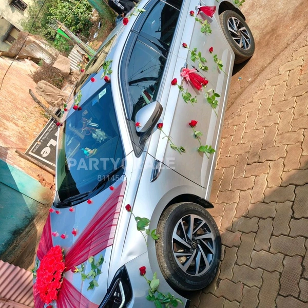Wedding Car Decor 11