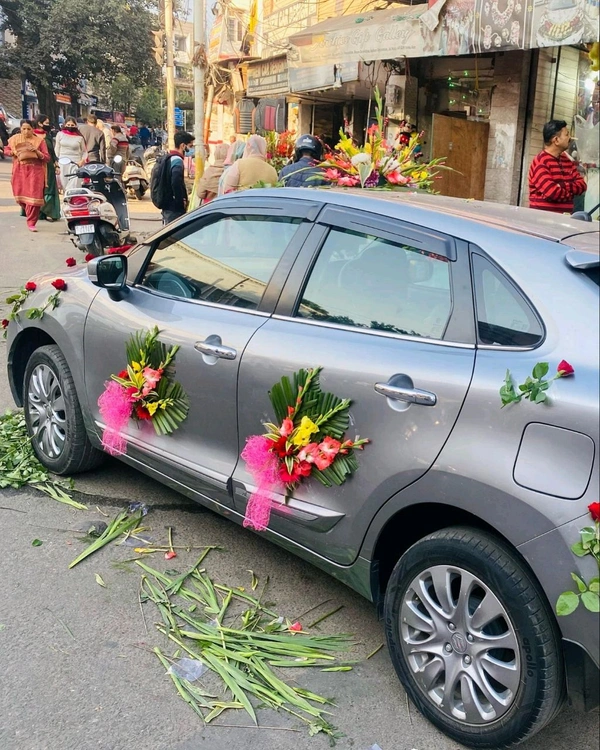 Wedding Car Decor 37