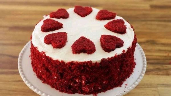 RED VELVET DESIGNER CAKE  | 2 POUND | FINGER LICKING TASTE 