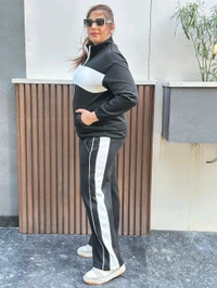 SKU 1365 Beautiful Tracksuit With Flecce Inside - Black, Free Size M TO XXL