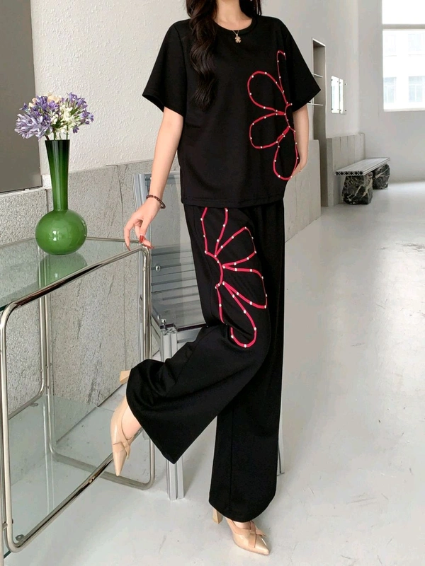 SKU 1751 Beautiful Cordset With Flower Detailing - Black, Free Size M TO XXL