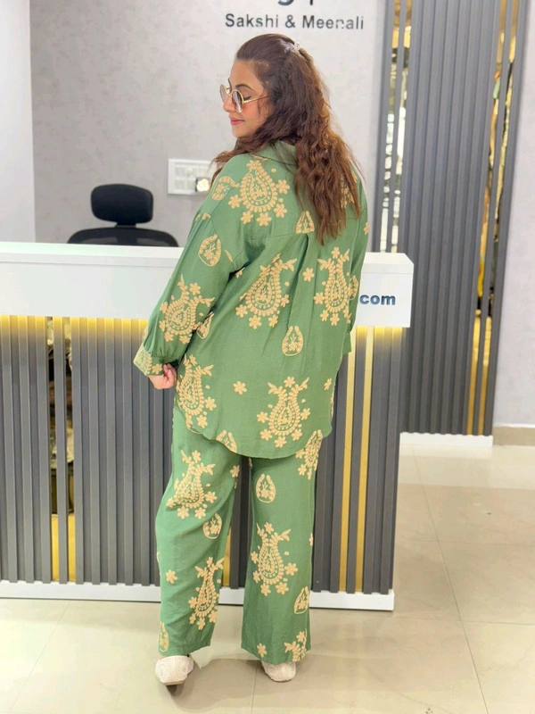 SKU 1848 Beautiful Flower Print Cords - Green, Free Size M TO XXL