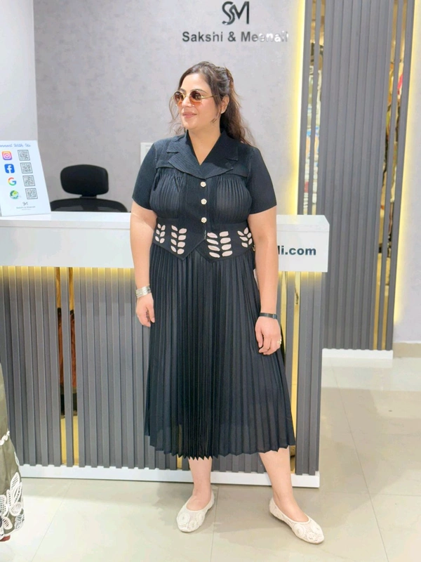 SKU 1650 Timeless Pleated Midi Dress for Effortless Style - Black, Free Size M To 5xl