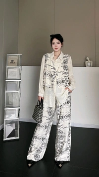 SKU 2056 Beautiful Cordset With Attach Jacket - Black, Free Size M To XXL