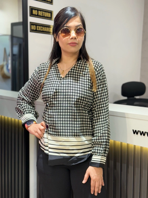 SKU 2111 Beautiful Top With Burberry Pattern - Free Size M To XXL, Black
