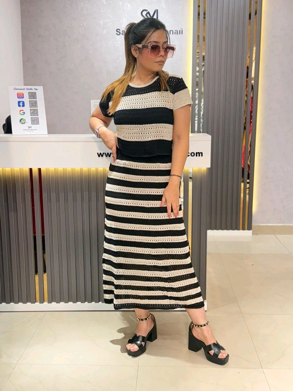 SKU 2109 Beautiful Dress With Stripes And Inner - Black, Free Size M To XXL