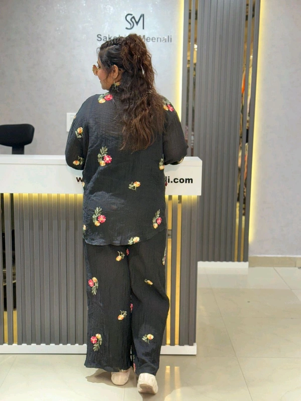 SKU 2159 Elegant Embroidery Cordset With Beautiful Button - Black, Free Size M To XXXL