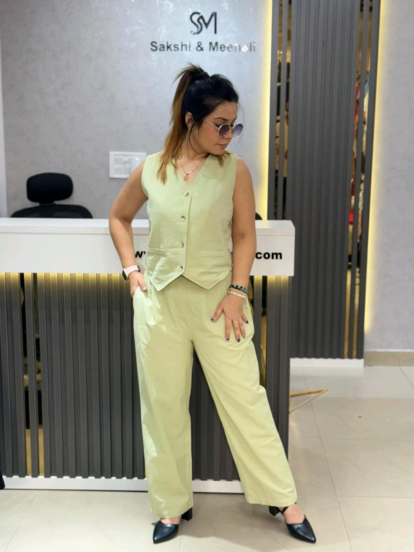 SKU 2079 Green Beautiful Vest With Pant - Green, M L Xl XXL