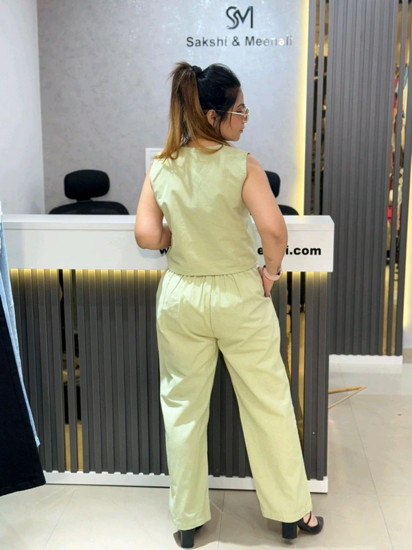 SKU 2079 Green Beautiful Vest With Pant - Green, M L Xl XXL