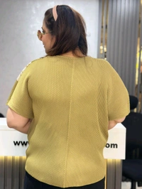 SKU 2246 Beautiful Magic Plus Size Top