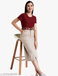 Womens Round Neck Tshirt Maroon  - S