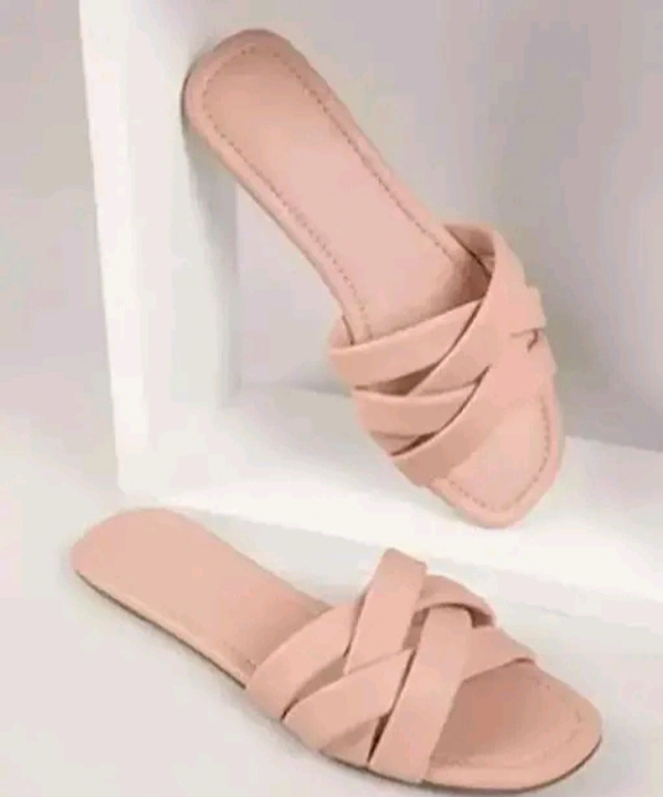 Gorgeous Women Flats 0.3 Mo