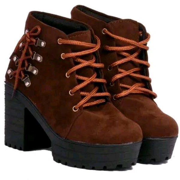 Versatile Women Boots Modran 0.1