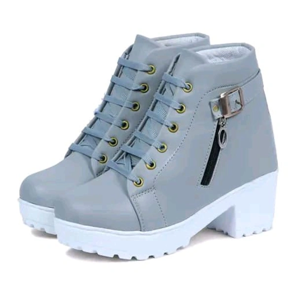 Attractive Women Boots good 0.1