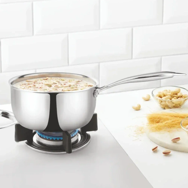 Borosil Steel Tri-Ply Sauce Pan with Spout 1.75lt / 16cm