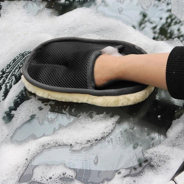 Bear Paw Plush Cleaning Gloves (Random Color)