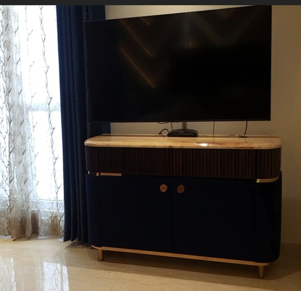 Ultra V - Wall Panel
