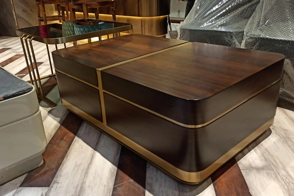 Nesting table 