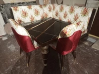 Mitos dining table