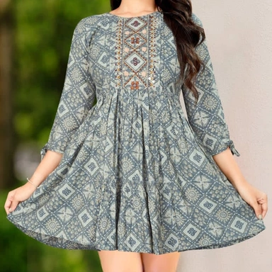 Tops & Tunics