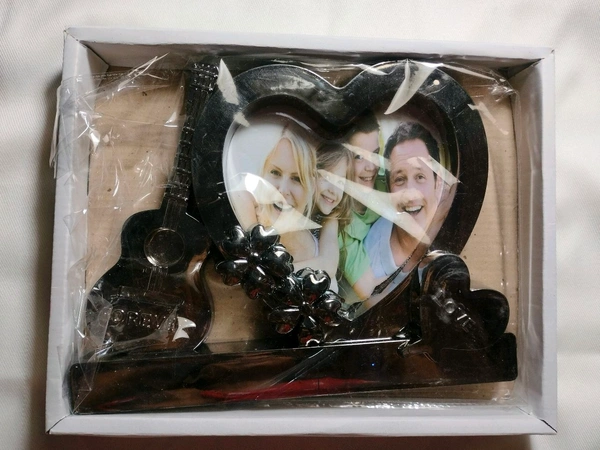 Photo Frame Heart Guitar