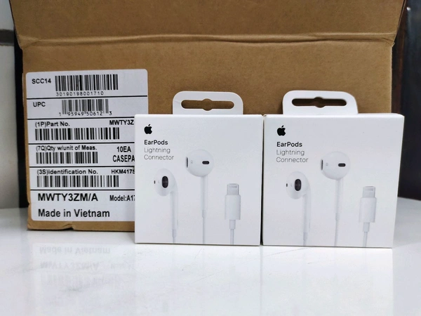 Earpods Lightning Connector Earphone Care Original 💯💯💯💯💯